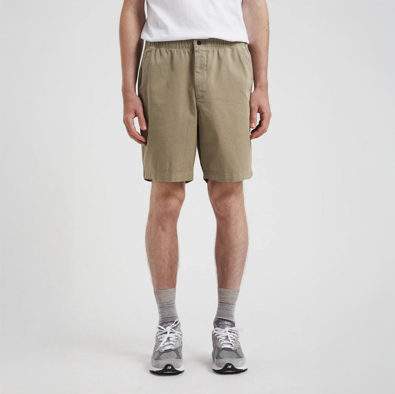 NORSE PROJECTS Ezra Relaxed Organic Stretch Twill Shorts in Moss Green
