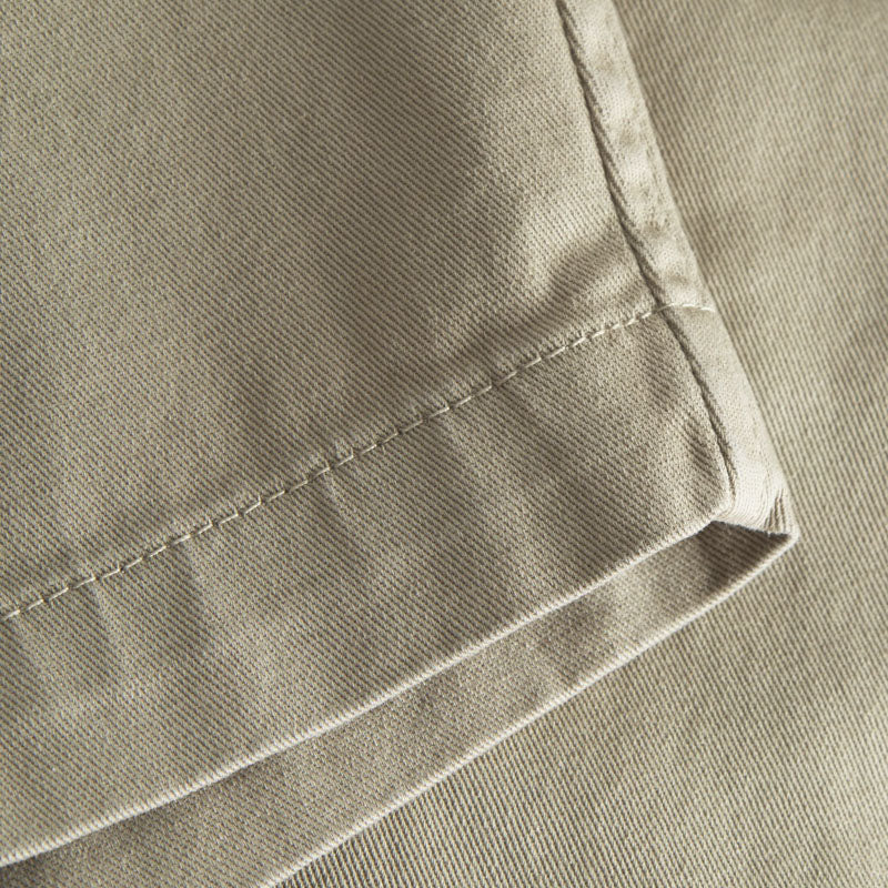NORSE PROJECTS Ezra Relaxed Organic Stretch Twill Shorts in Moss Green