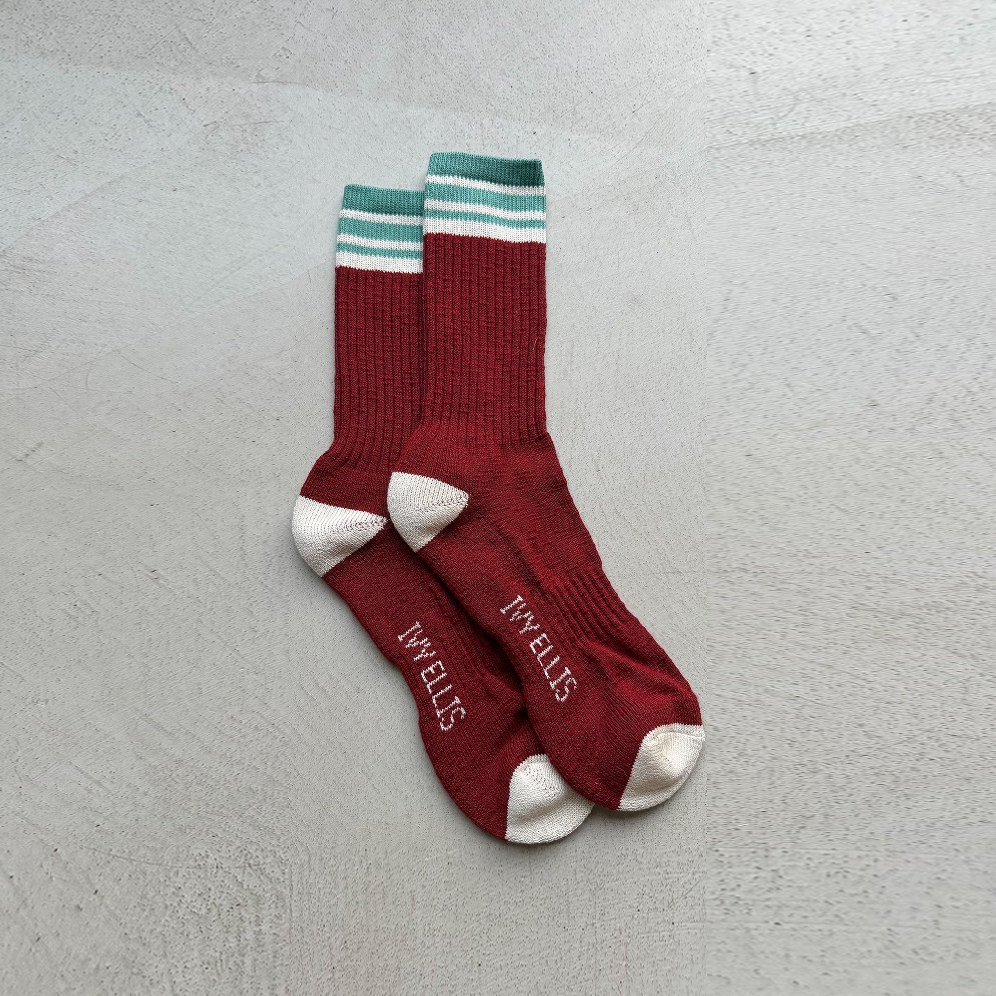 IVY ELLIS Mens Yosemite Socks in Captain Green | Collen & Clare