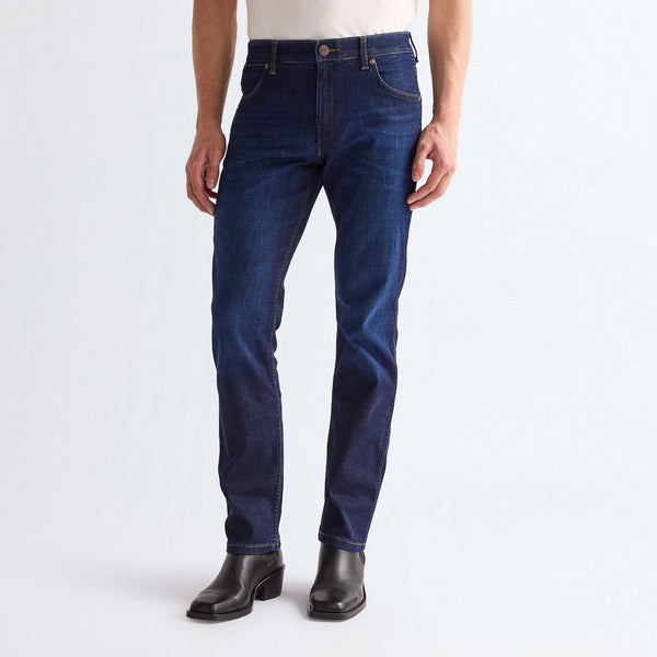 WRANGLER Greensboro Regular Straight Leg Jeans in Rustic Navy