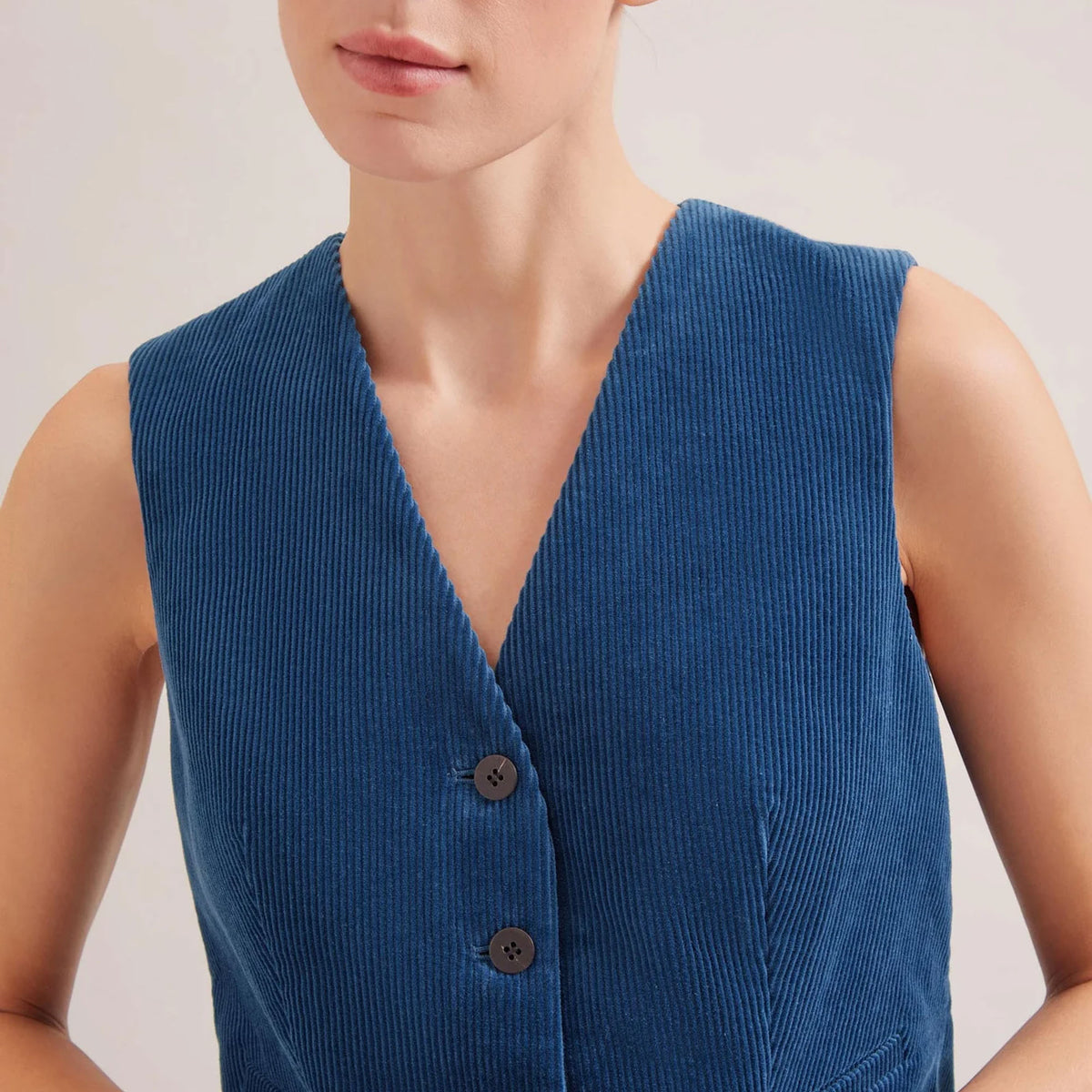 CEFINN Wyatt Corduroy Waistcoat in Blue