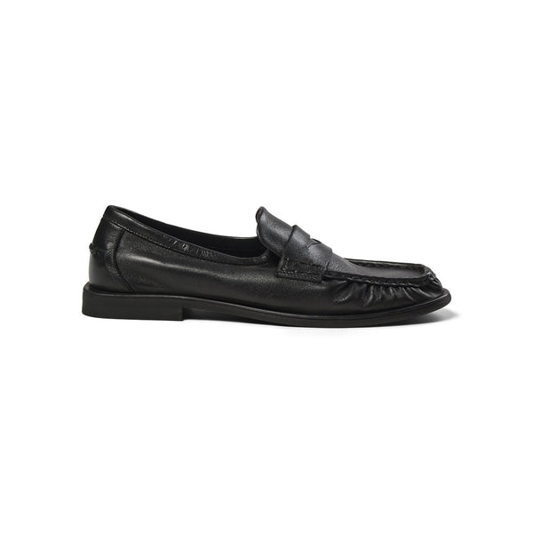 PAVEMENT PAElmira Loafers in Black