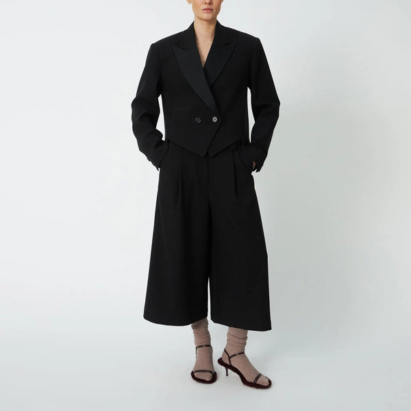 STELLA NOVA Tuxedo Cropped Blazer in Black