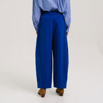 TINSELS Djoudi Minutes Balloon Cut Cotton Twill Trousers in Klein Blue