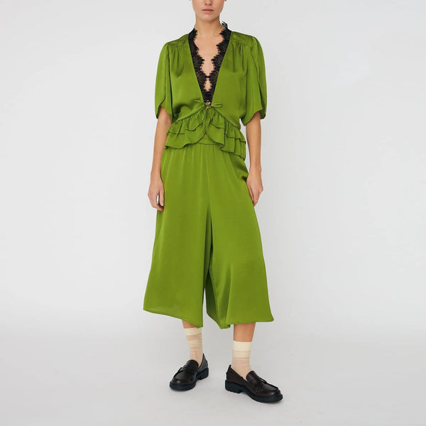 STELLA NOVA Delicate Tie Band Blouse in Green Flash