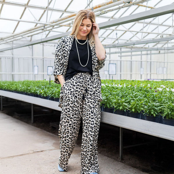 BLACK COLOUR BCMAY SS tee in Black