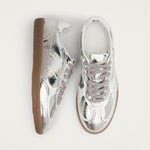 ALOHAS Tb.490 Rife Shimmer Leather Sneakers in Silver/Cream