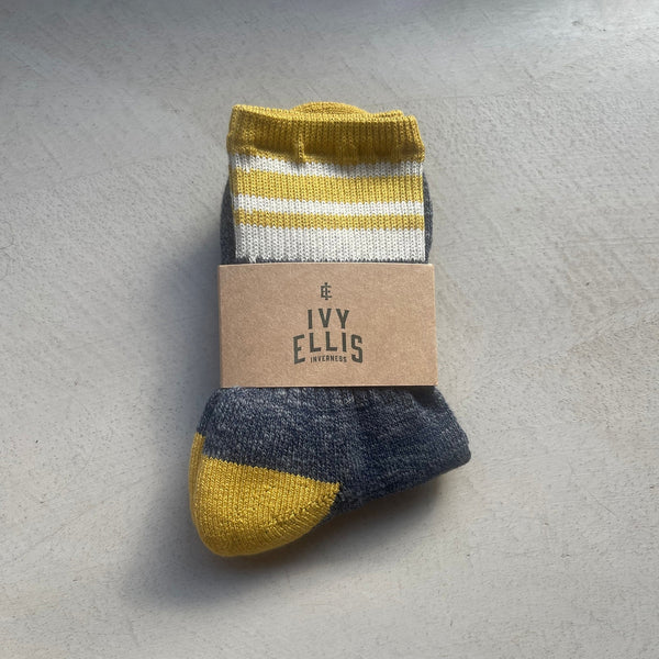IVY ELLIS Womens Highland Coastline Socks in Firemoor