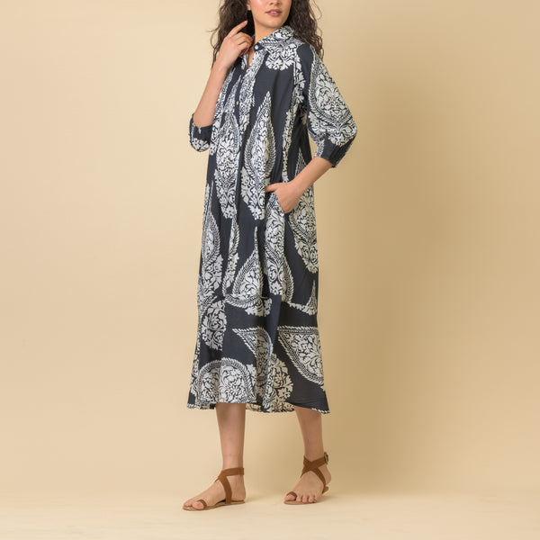 HANDPRINT DREAM APPAREL Redwood Dress in Emperor Black