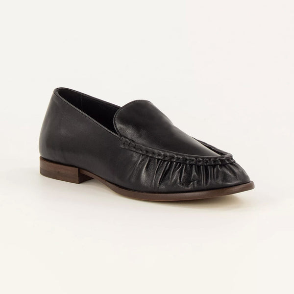 SESSUN Ayano Loafers in Black