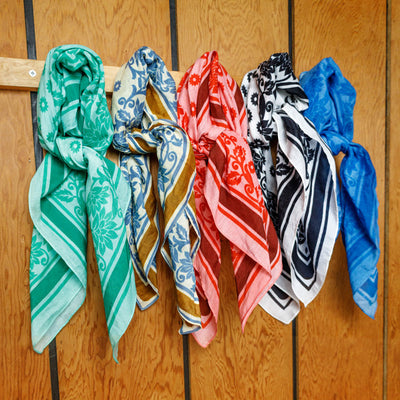 BLACK COLOUR BCHALLY mini scarf in Green