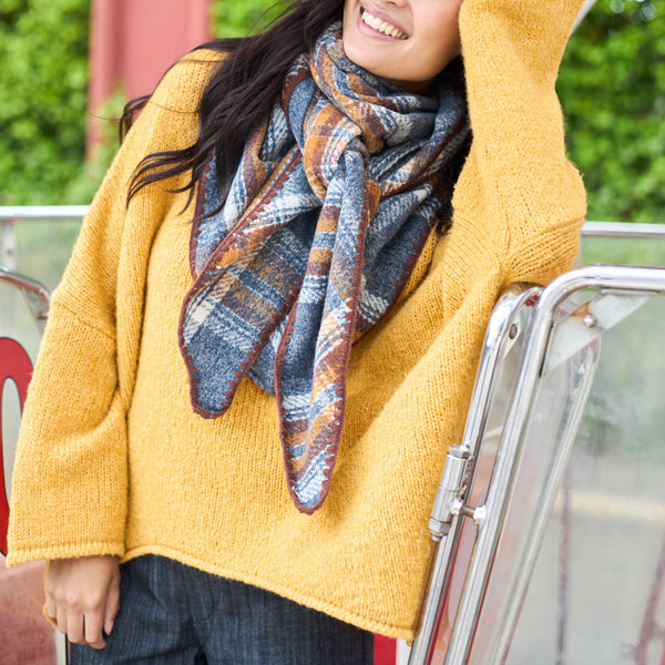 BLACK COLOUR Leoni Chequered Scarf  in Grey