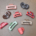 BLACK COLOUR BCValentina Hair Claw in Pink