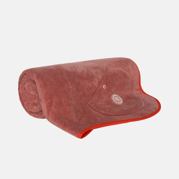 SORBET ISLAND Wavy Beach Towel in Hazelnut