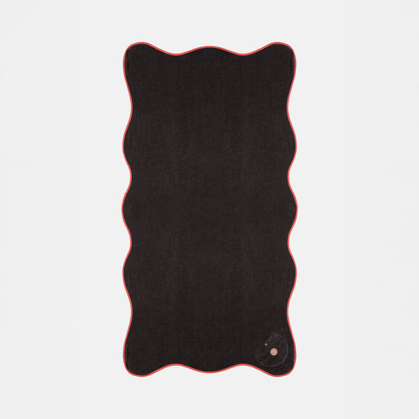 SORBET ISLAND Wavy Beach Towel in Charcoal