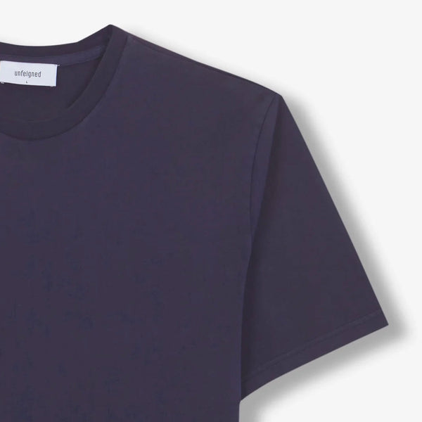 UNFEIGNED Basic T-Shirt in Navy Blue