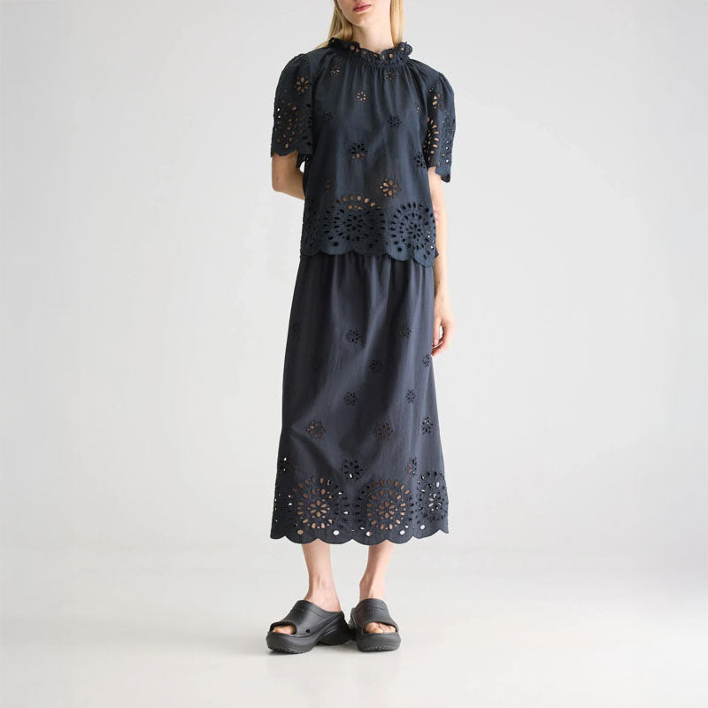 BELLEROSE Darlene Blouse in Black Beauty