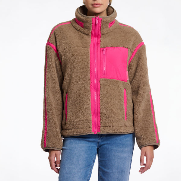 RINO & PELLE Bisma Teddy Cropped Jacket in Toffee Pink