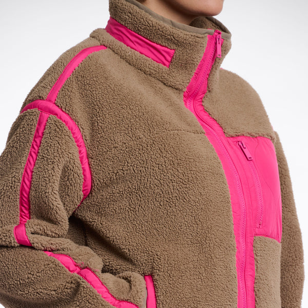 RINO & PELLE Bisma Teddy Cropped Jacket in Toffee Pink