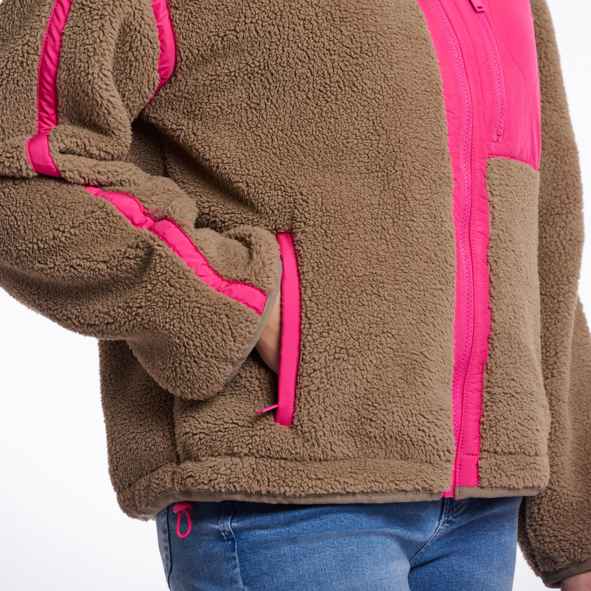 RINO & PELLE Bisma Teddy Cropped Jacket in Toffee Pink
