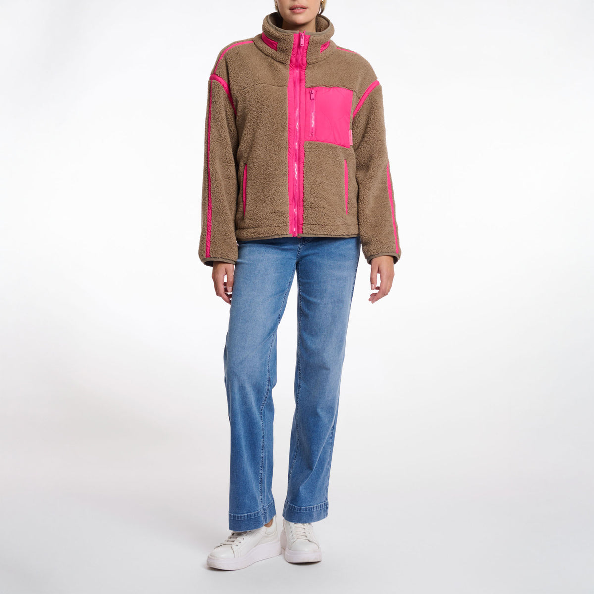 RINO & PELLE Bisma Teddy Cropped Jacket in Toffee Pink
