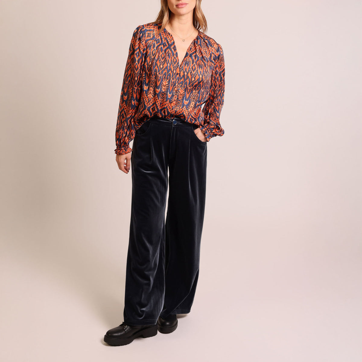 TRAFFIC PEOPLE Truce Shirt in Rust
