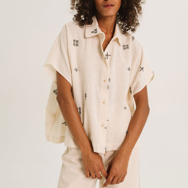 TINSELS Cinzia Arles Short Sleeve Shirt in Grey