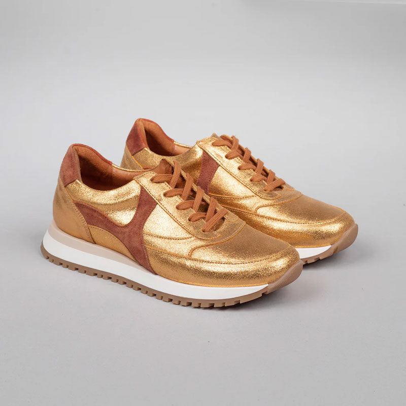 ESSKA Cinda Trainers in Gold
