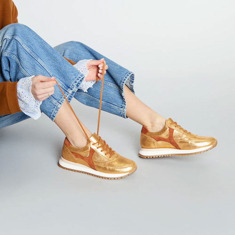 ESSKA Cinda Trainers in Gold