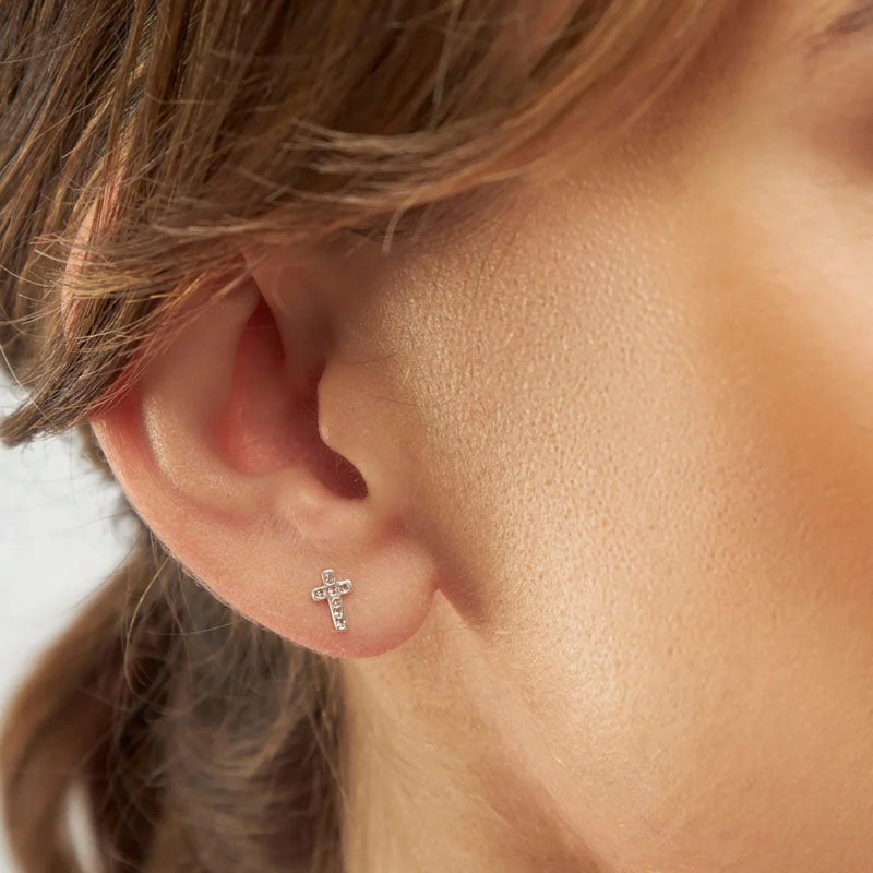 LULU COPENHAGEN Cross Crystal Earring in Silver