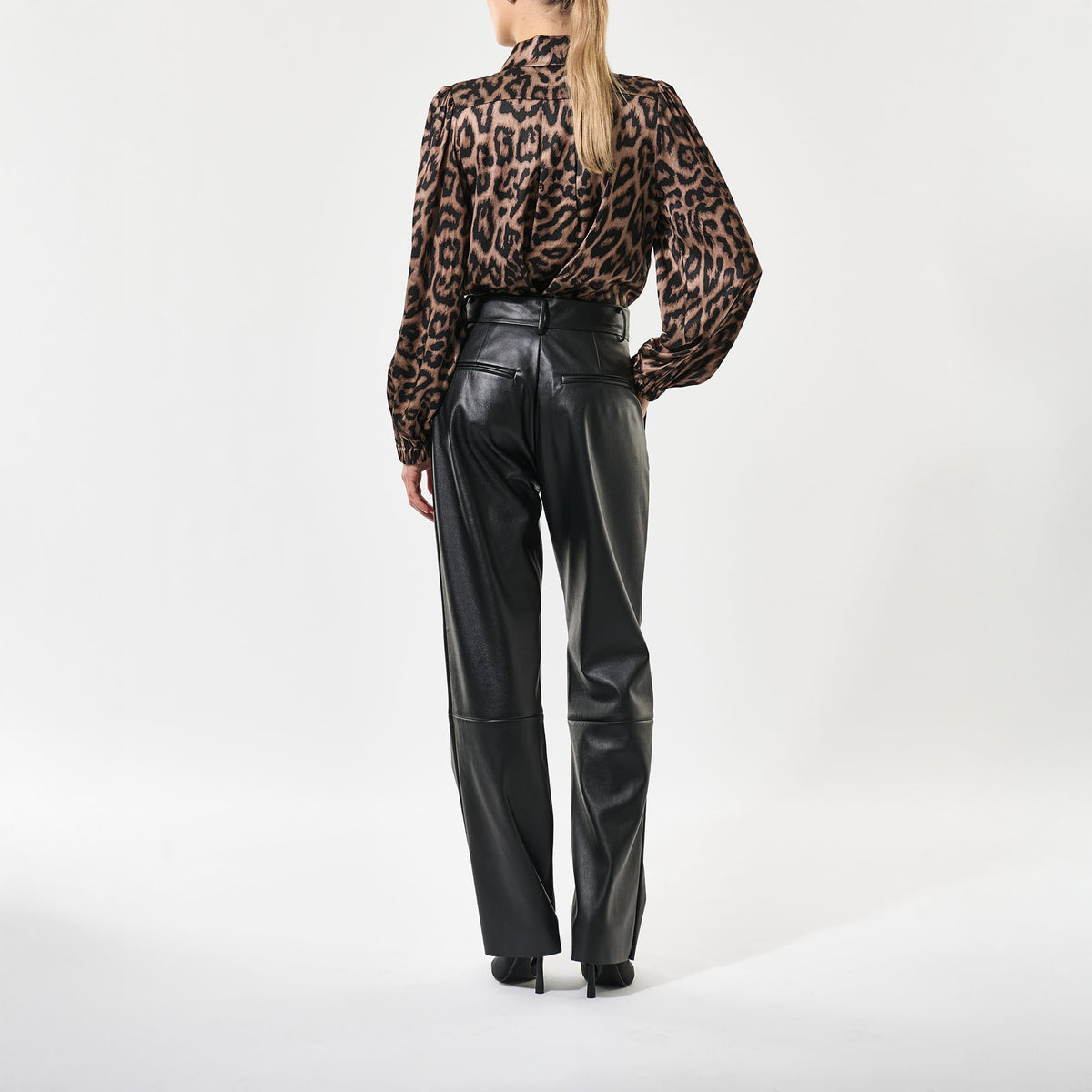 DEA KUDIBAL KikkiDEA Blouse with Bow in Animal