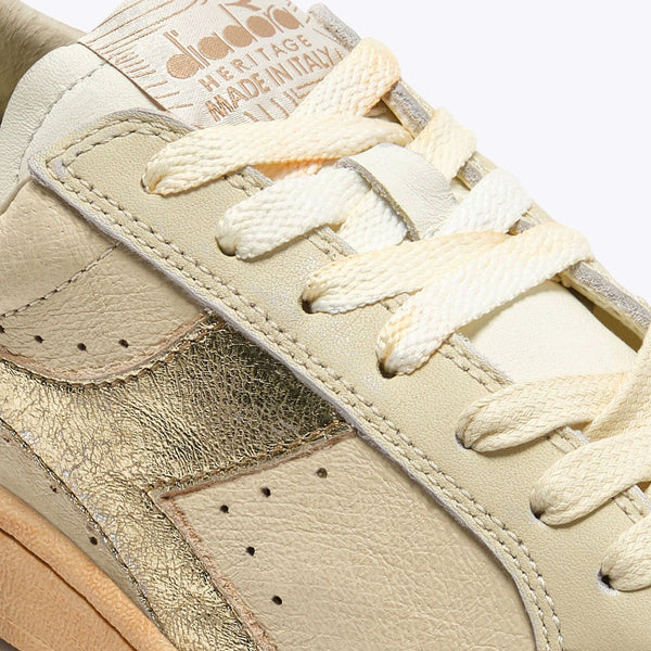DIADORA Prestige Aged Italia Sneakers in Rich Gold