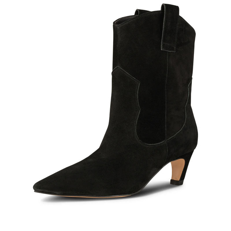 SHOE THE BEAR Dicte Suede Boots in Black