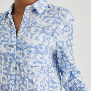 Ellis L/S Shirt in Blue Diffused Cheetah