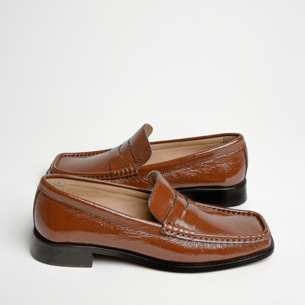 PENELOPE CHILVERS Enzo Patent Leather Loafer in Cognac