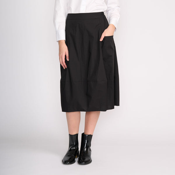 Maximum Volume Skirt with Pockets in Black