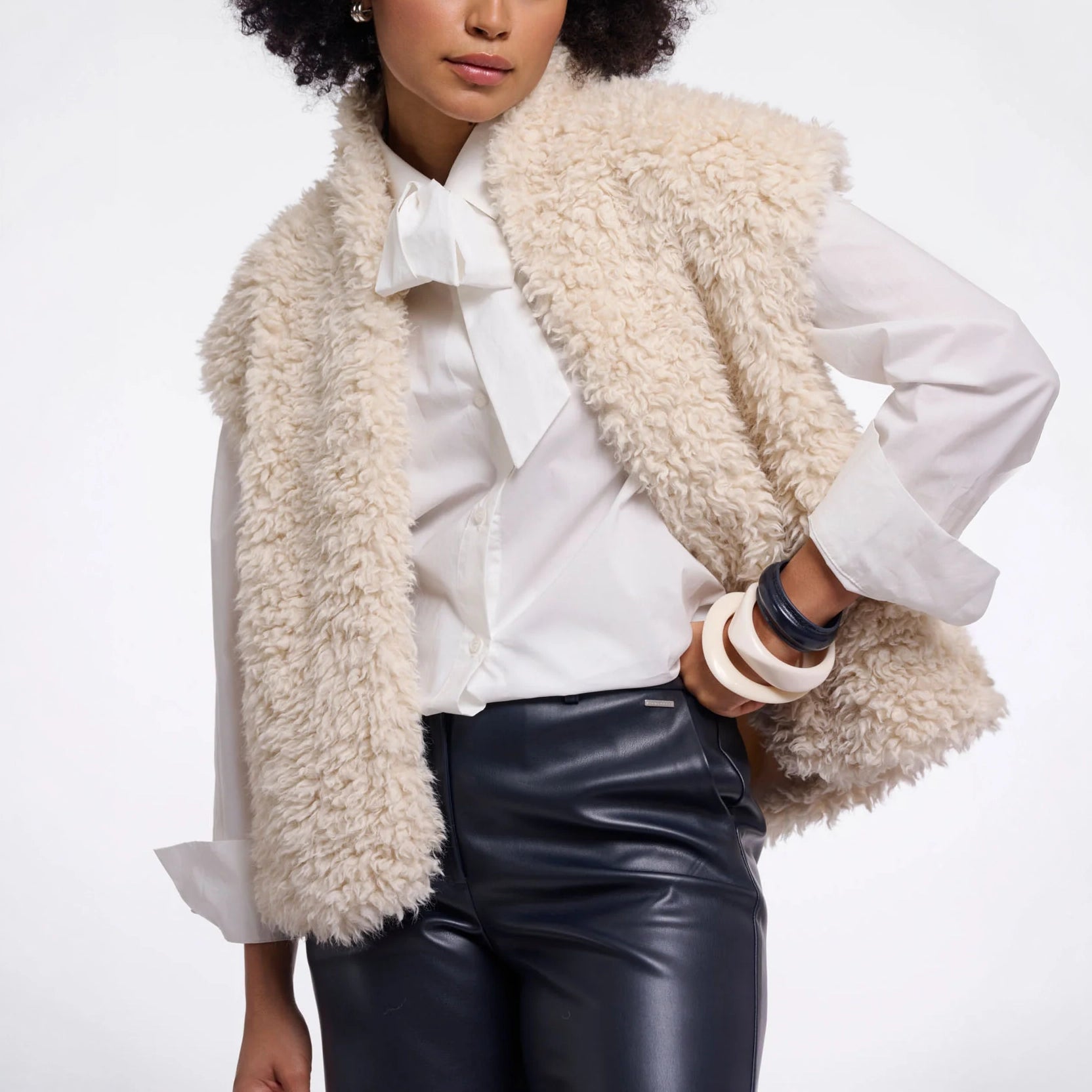 RINO & PELLE Freya Teddy Fleece Gilet in Birch