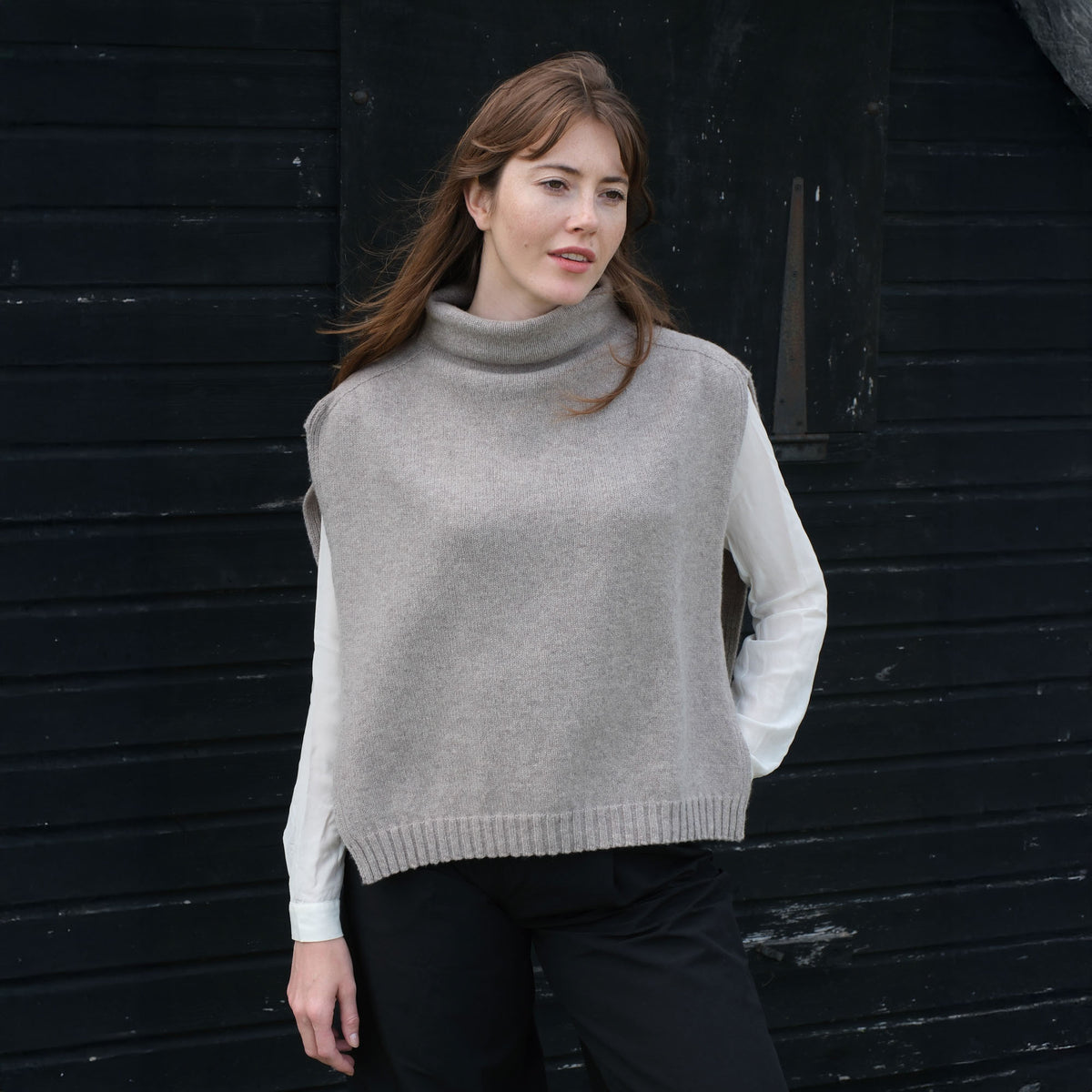 QUINTON & CHADWICK Funnel Neck Poncho in Tawney