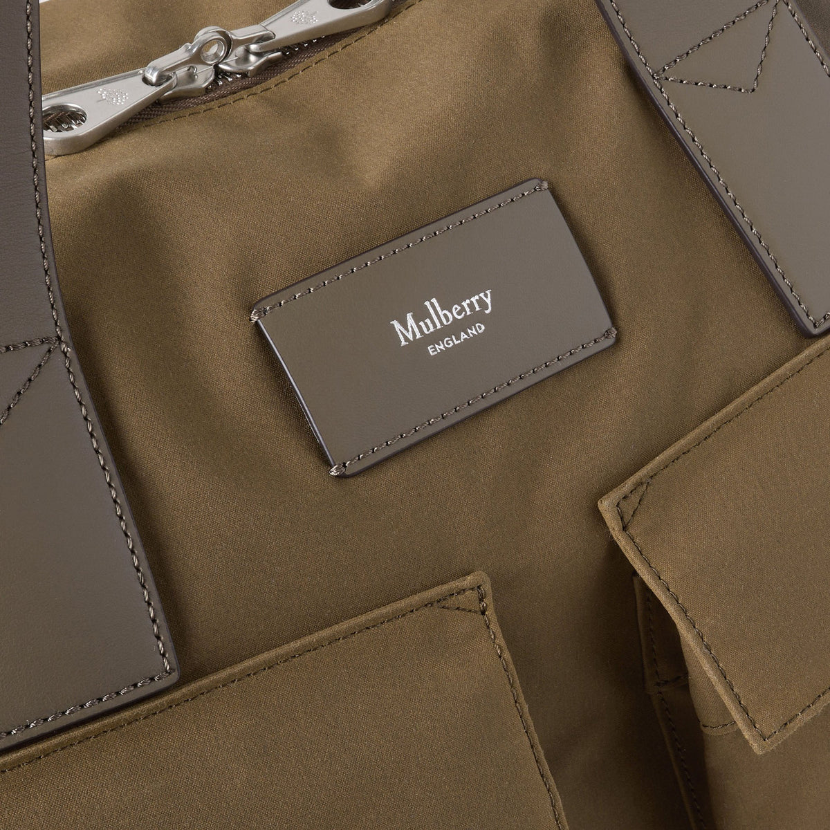 MULBERRY Heritage Waxed Day Clipper in Dark Moss