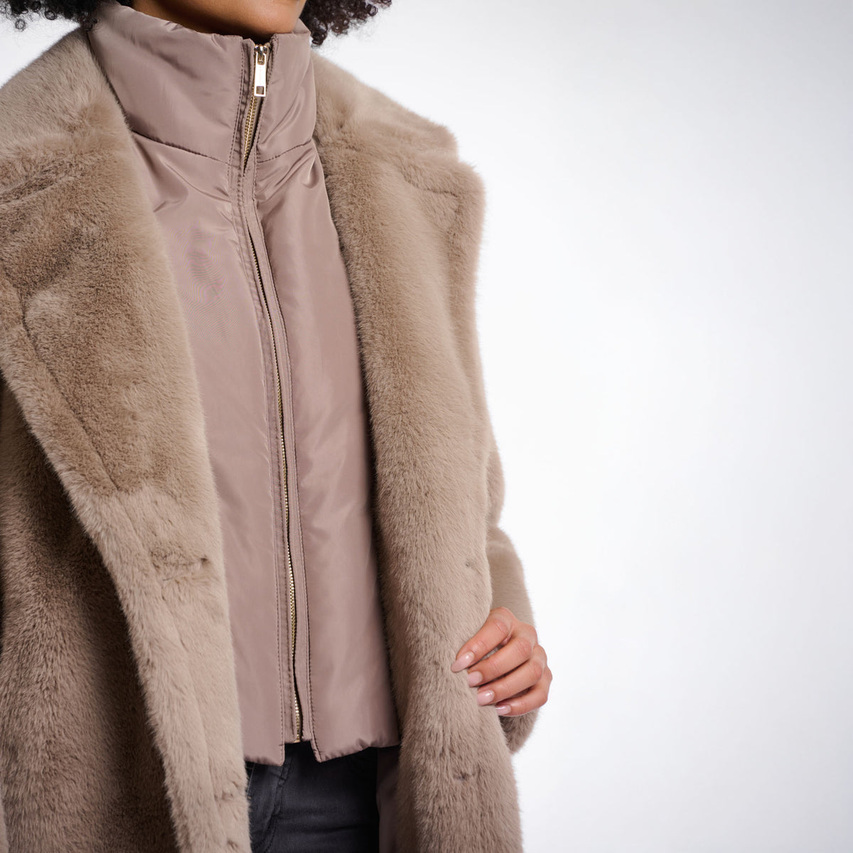 RINO & PELLE Geesje Single Breasted Faux Fur Coat with Detachable Collar in Toffee