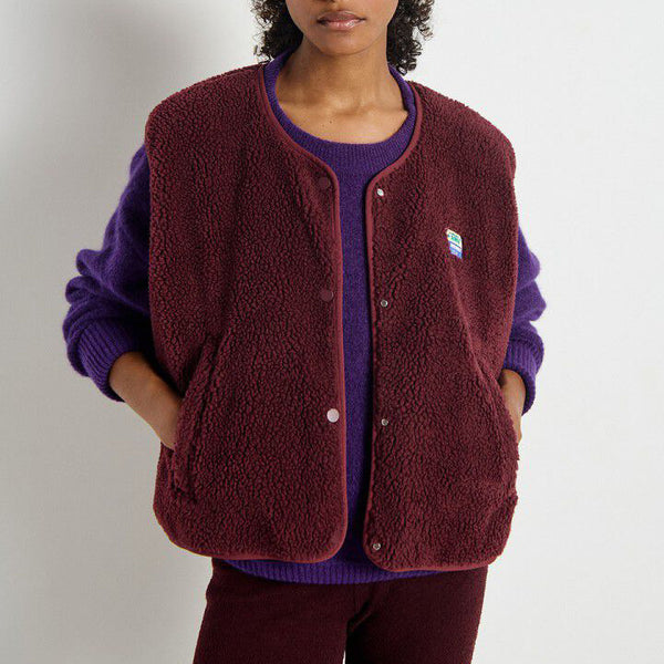 AMERICAN VINTAGE Hoktown Zip Up Gilet in Burgundy Melange