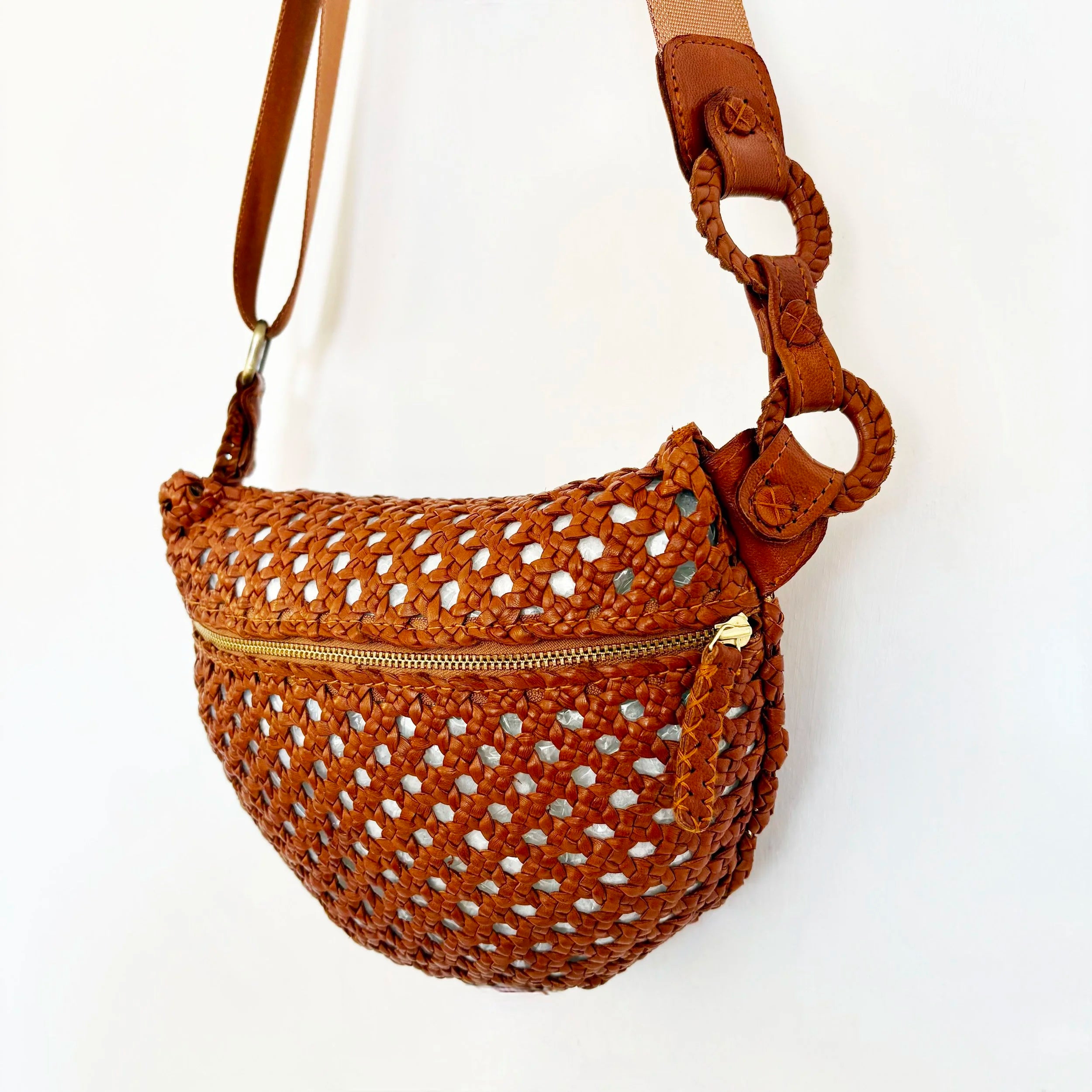 EN SHALLA Large Leather Crossbody Bum Bag in Cognac