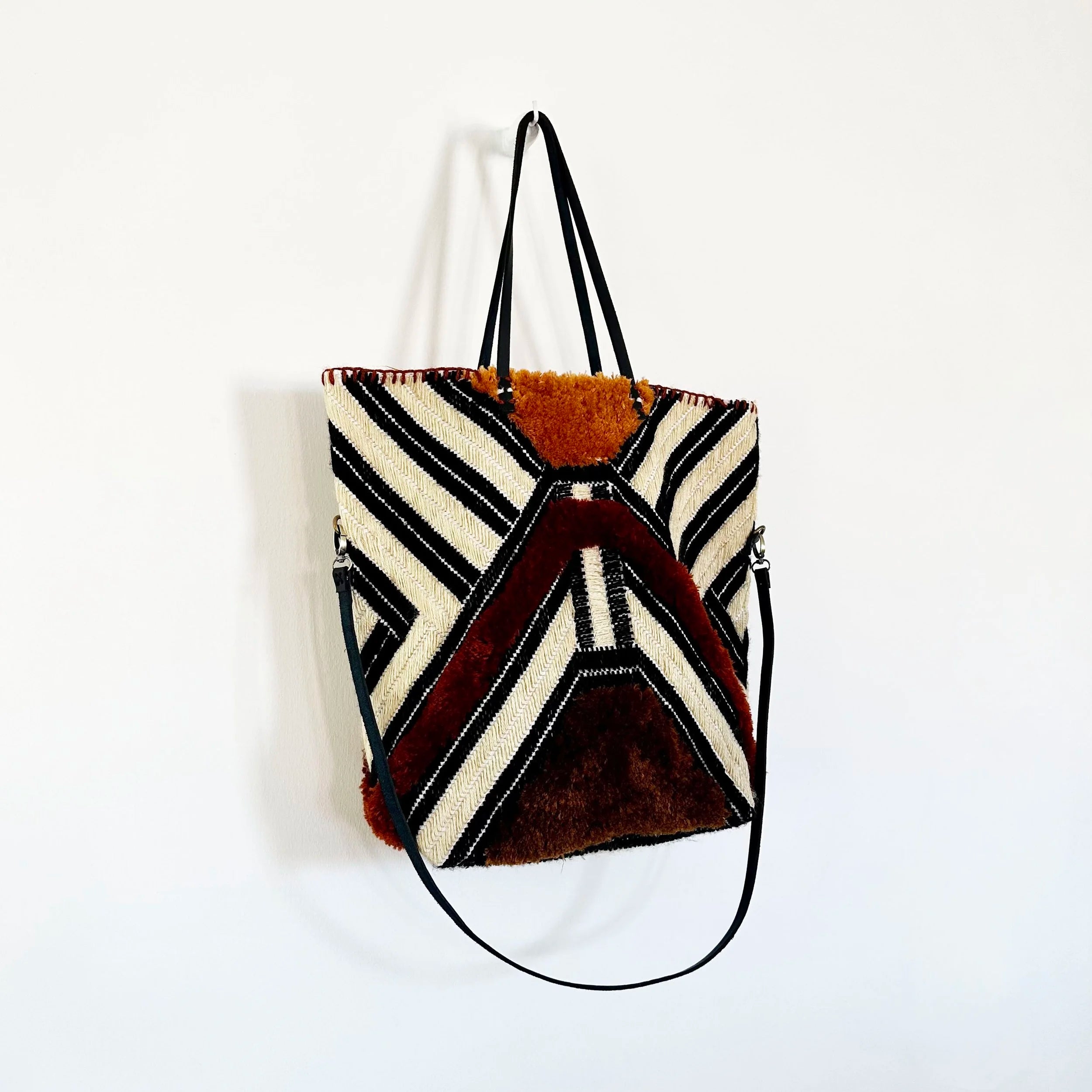 EN SHALLA Medium Fluffy Striped Tote Bag in Beige