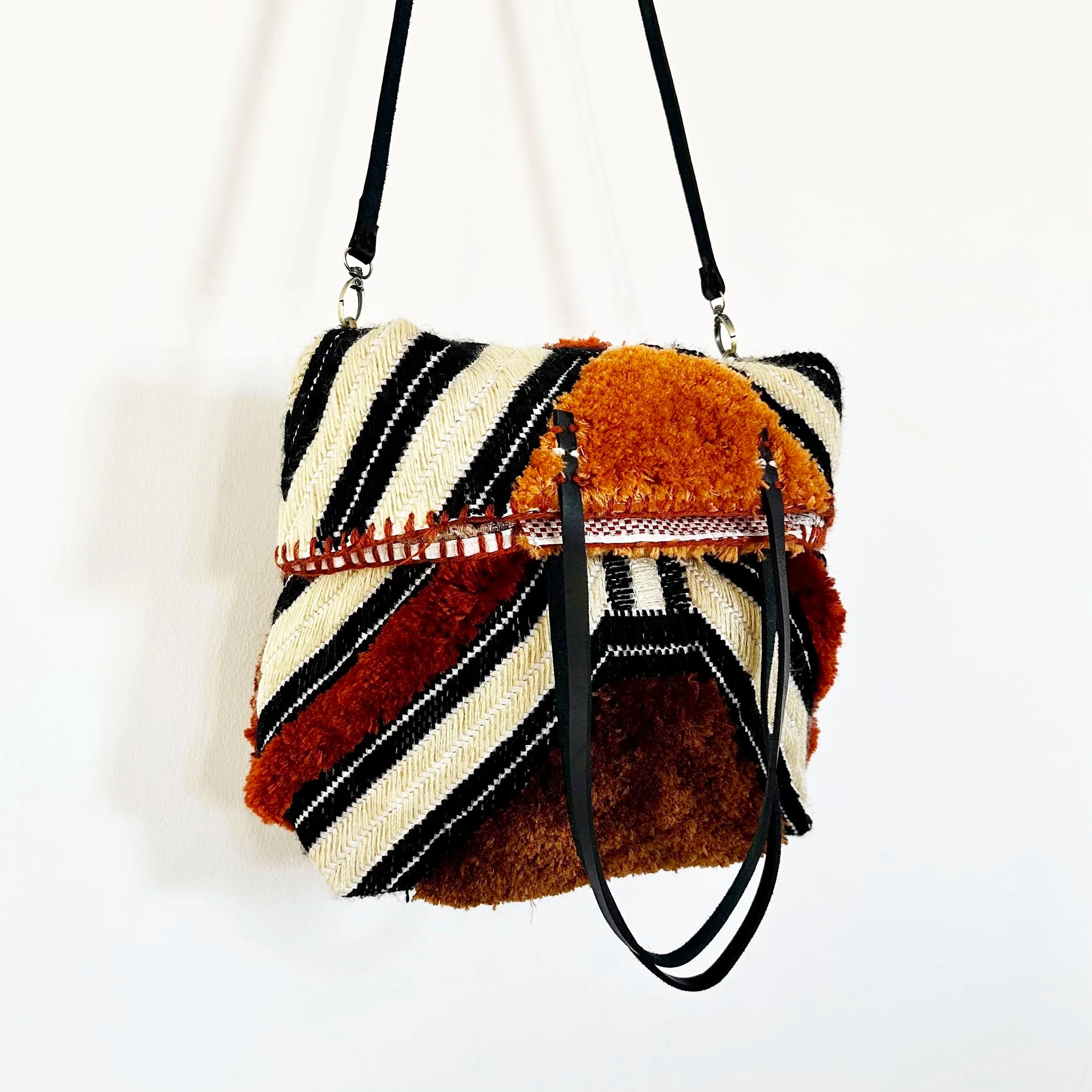 EN SHALLA Medium Fluffy Striped Tote Bag in Beige