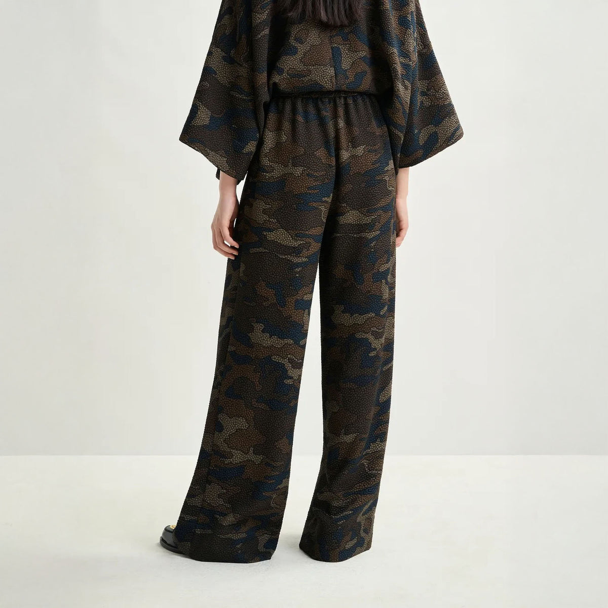 ESSENTIEL ANTWERP Itchy Elasticated Waist Pants in Cobmo2 Black
