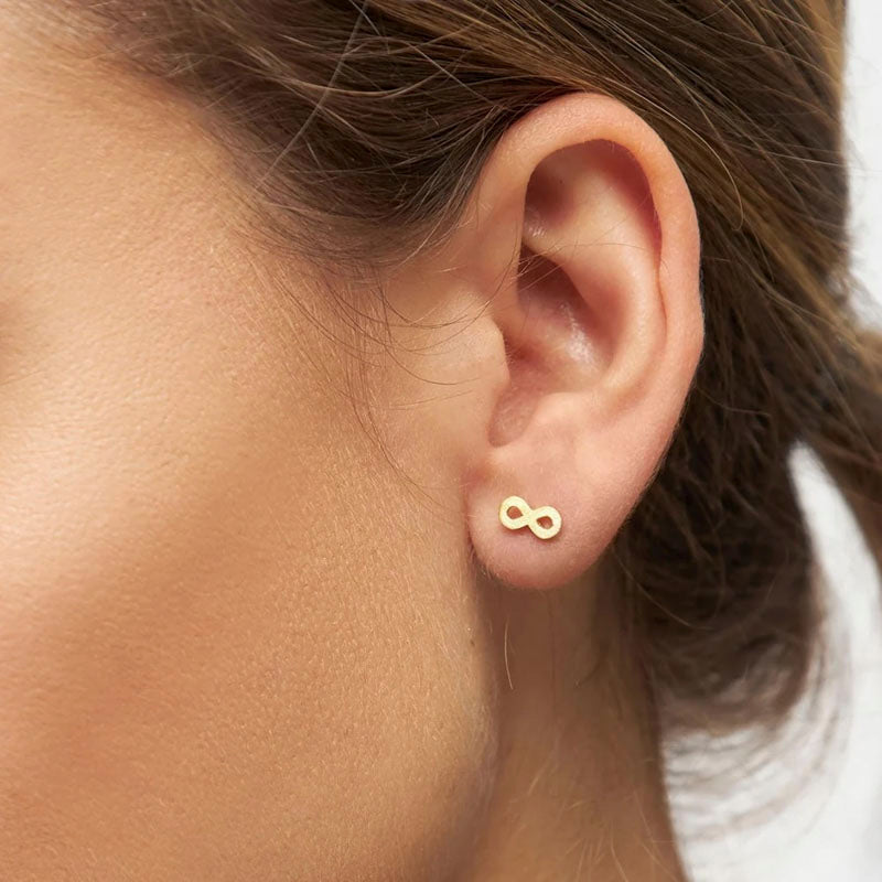 LULU COPENHAGEN Infinity Earring in Gold