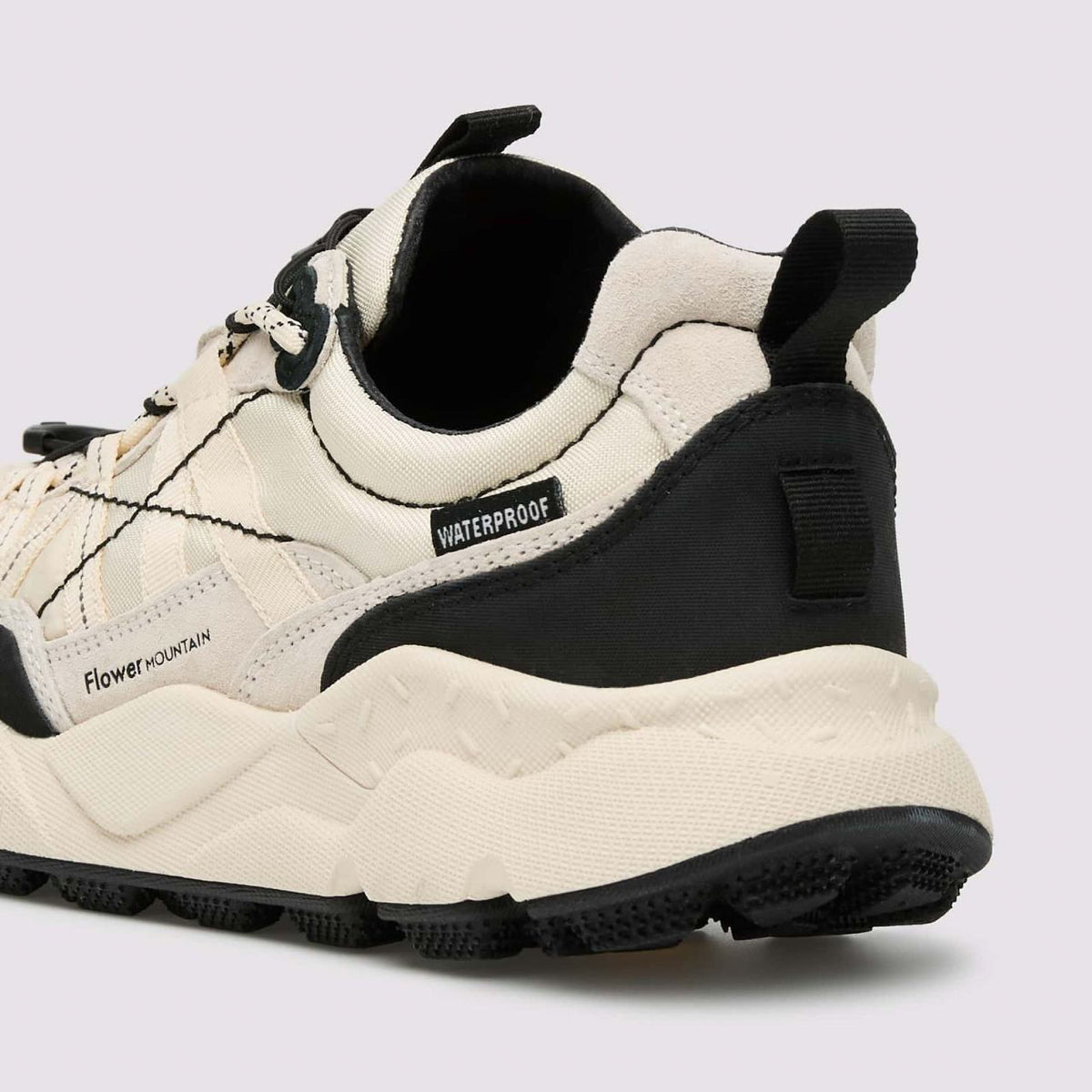 FLOWER MOUNTAIN Iwano 2 Unisex Suede/Nylon Trainers in White/Black