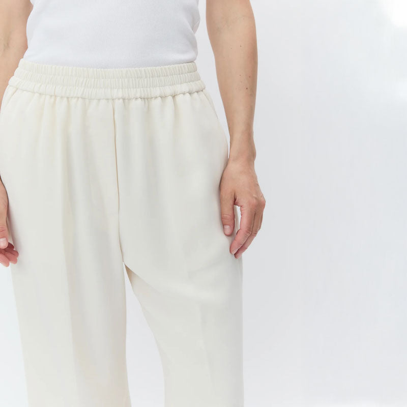 DAY BIRGER ET MIKKELSEN Jonah Classic Gabardine Trousers in Ivory