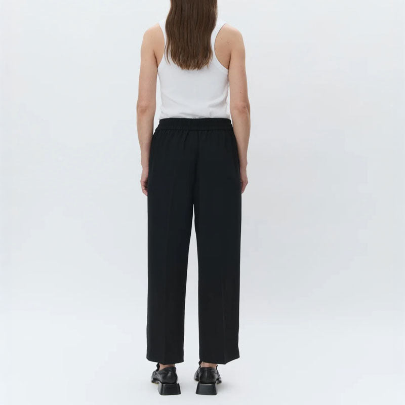 DAY BIRGER ET MIKKELSEN Jonah Classic Gabardine Trousers in Black