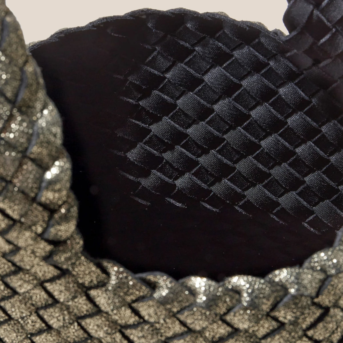 NAGHEDI Kyoto Clutch  in Etoile